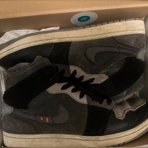 Jordan 1 mid craft inside out black